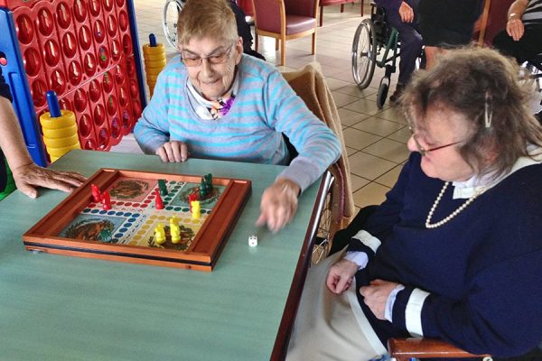 Jeux de société pour personnes âgées : de nombreux avantages