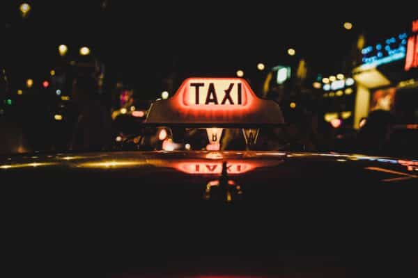 Seniors et taxi conventionné : comment se faire rembourser ses frais de déplacement ?